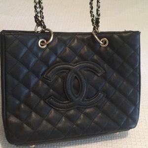 Black Quilted Shopping Tote Bag 14X10X5.5 drop 10